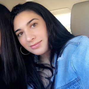 Meet your Posher, Eliana